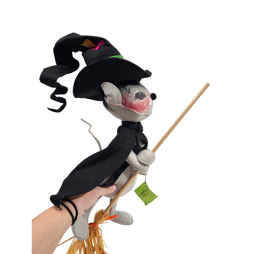 Annalee Mobilitee Witch Mouse Halloween Doll 1980 Vintage Gray Black Broom 12in